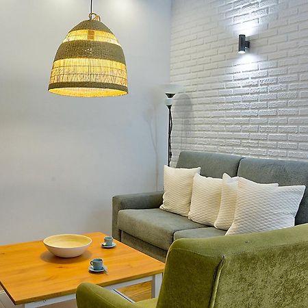 Apartsuite B&R Triana Arellano เซบีญา ภายนอก รูปภาพ