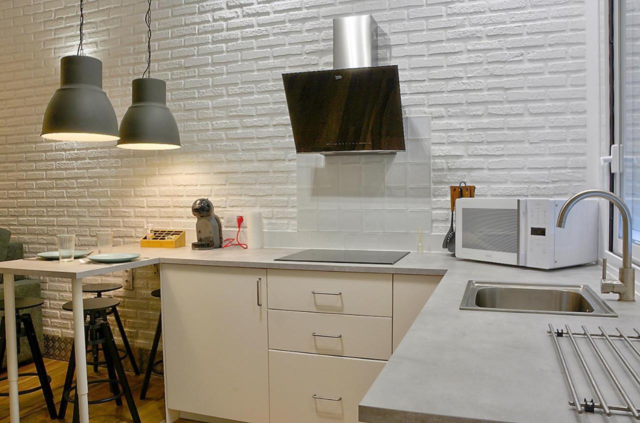 Apartsuite B&R Triana Arellano เซบีญา ภายนอก รูปภาพ