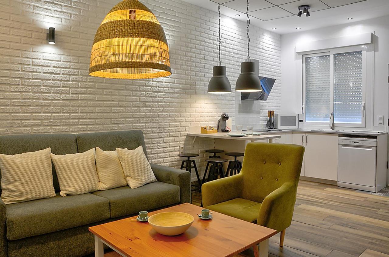 Apartsuite B&R Triana Arellano เซบีญา ภายนอก รูปภาพ