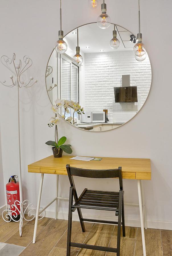Apartsuite B&R Triana Arellano เซบีญา ภายนอก รูปภาพ