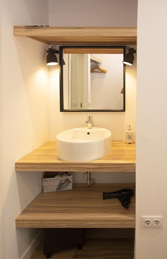 Apartsuite B&R Triana Arellano เซบีญา ภายนอก รูปภาพ